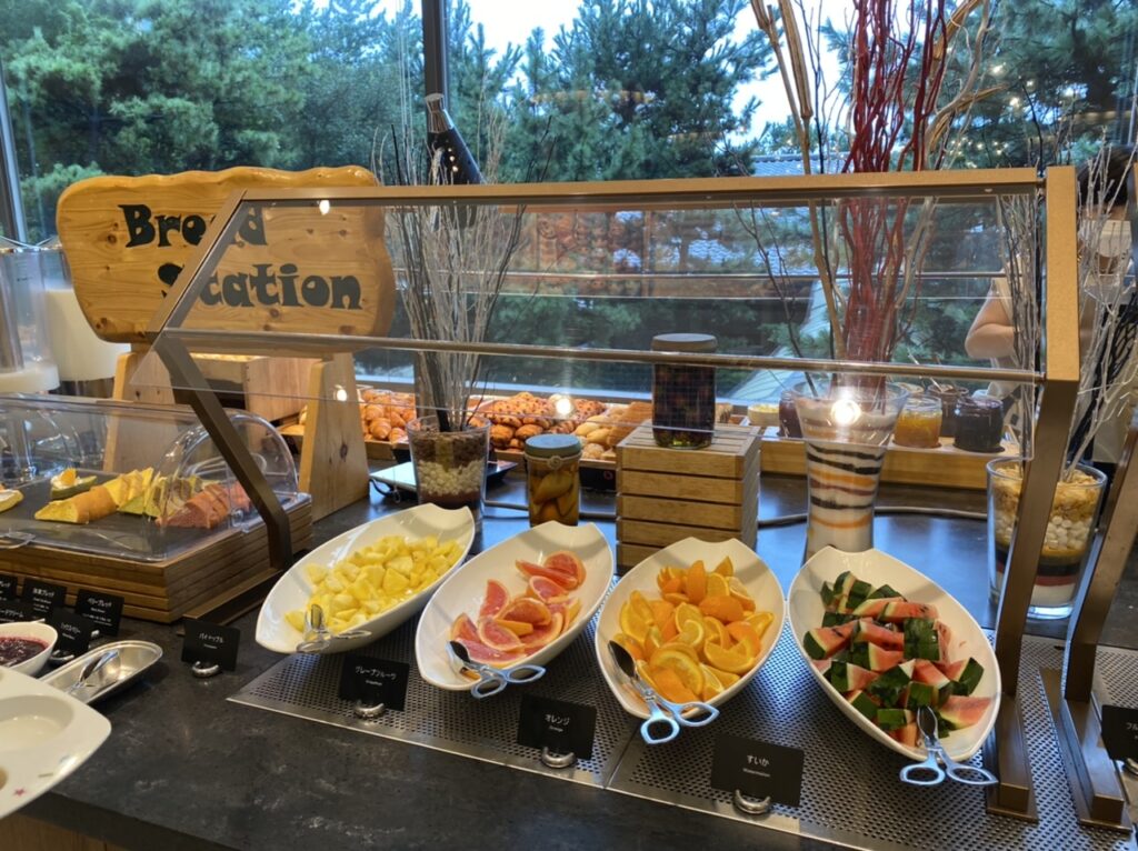 ヒルトン東京ベイの朝食のフルーツコーナー