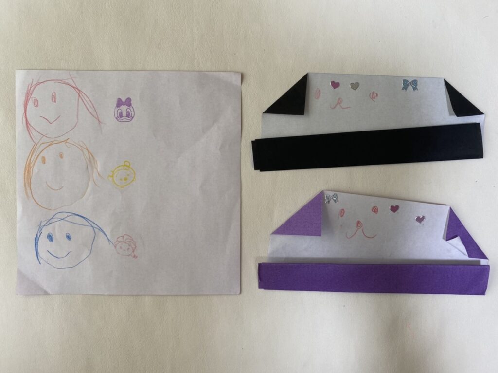 ３歳児のお絵かきと折り紙